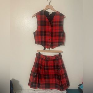 Vintage. CLIO. Vest and skirt set.